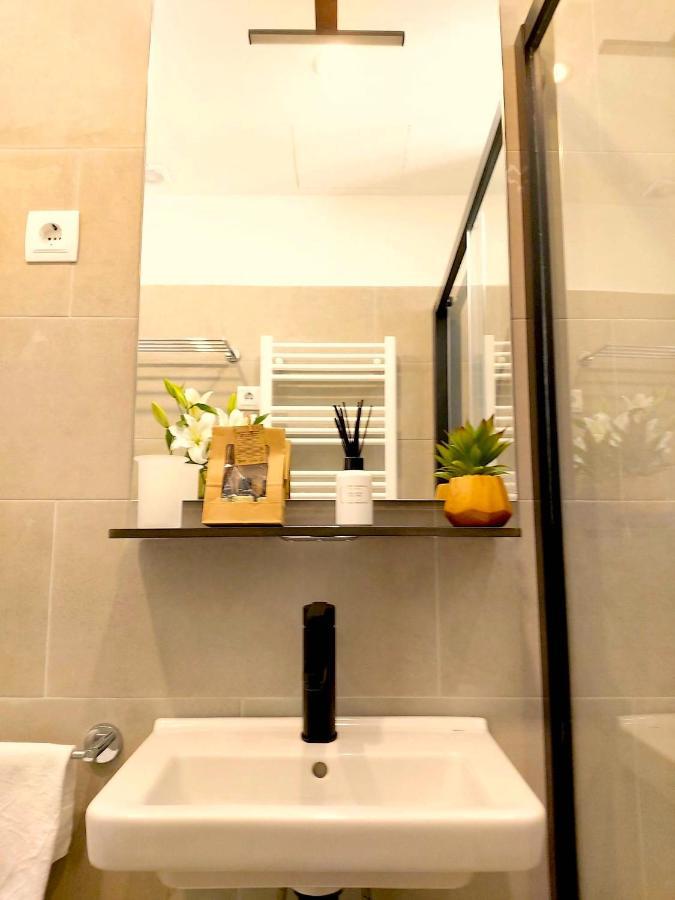 Apartamento Nuevo Y Reformado Al Lado De La Gran Via Madrilena 外观 照片